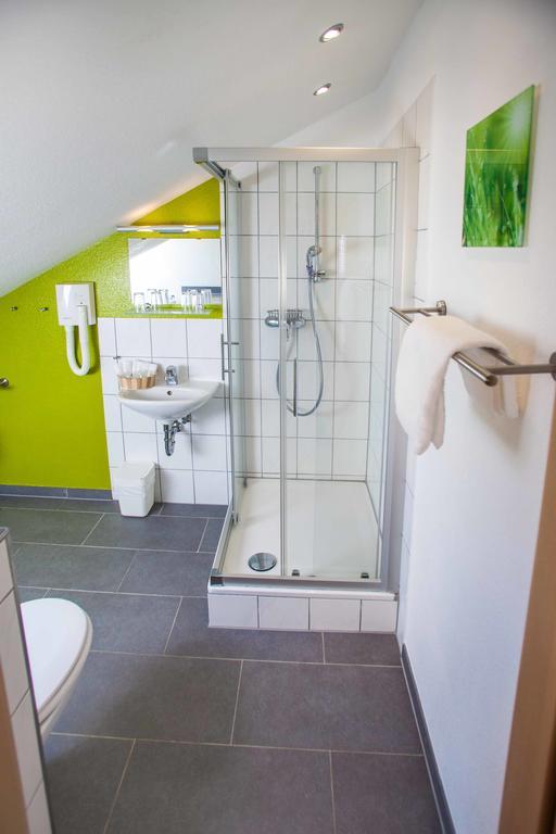 לאנגלסהיים Hotel Im Tannengrund מראה חיצוני תמונה
