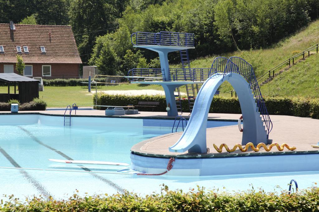 לאנגלסהיים Hotel Im Tannengrund חדר תמונה