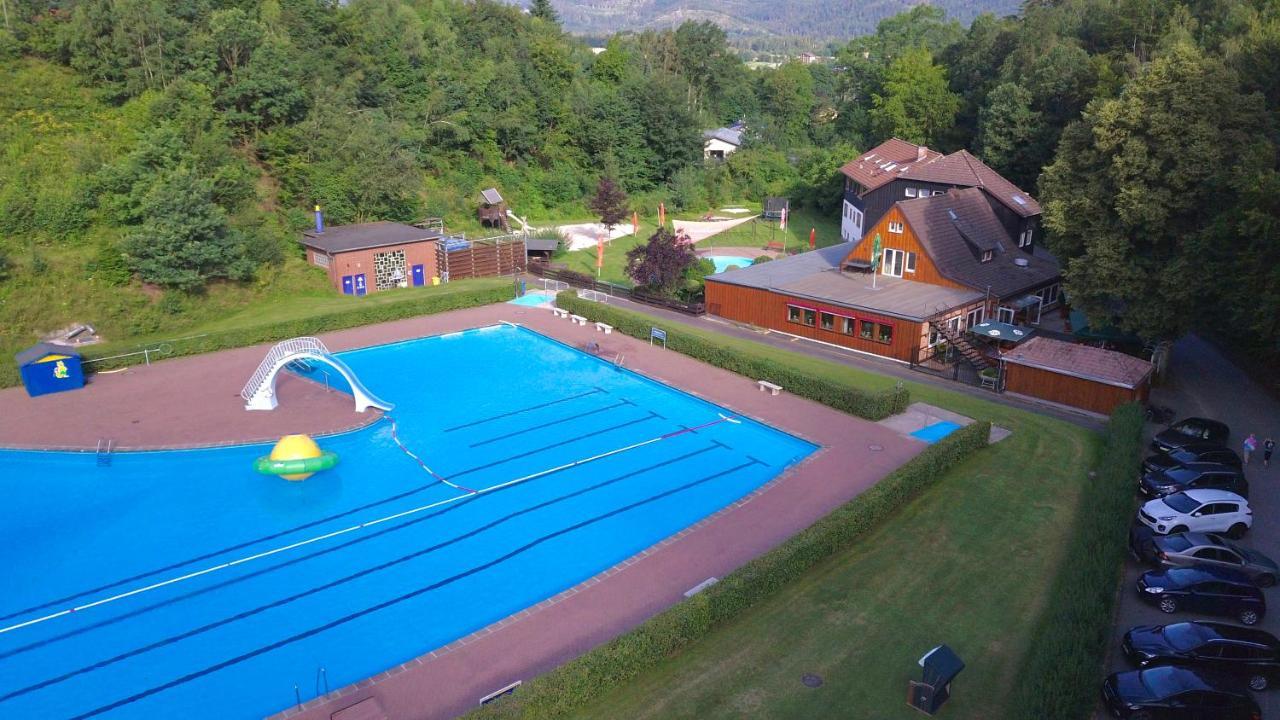 לאנגלסהיים Hotel Im Tannengrund מראה חיצוני תמונה