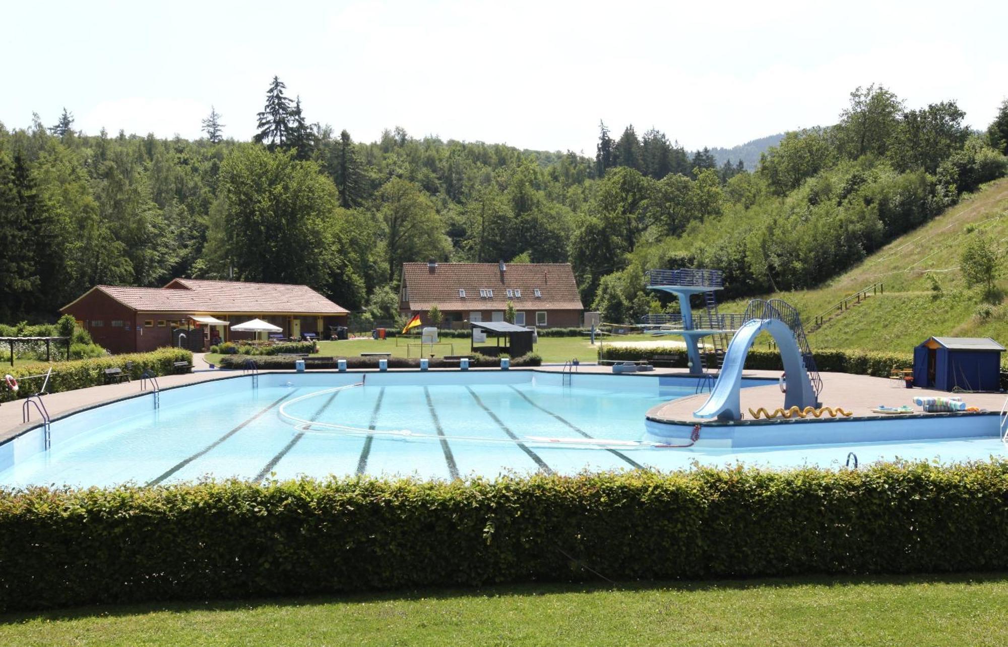 לאנגלסהיים Hotel Im Tannengrund מראה חיצוני תמונה