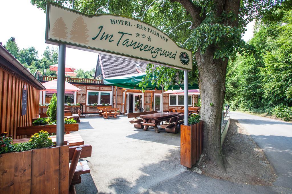 לאנגלסהיים Hotel Im Tannengrund מראה חיצוני תמונה