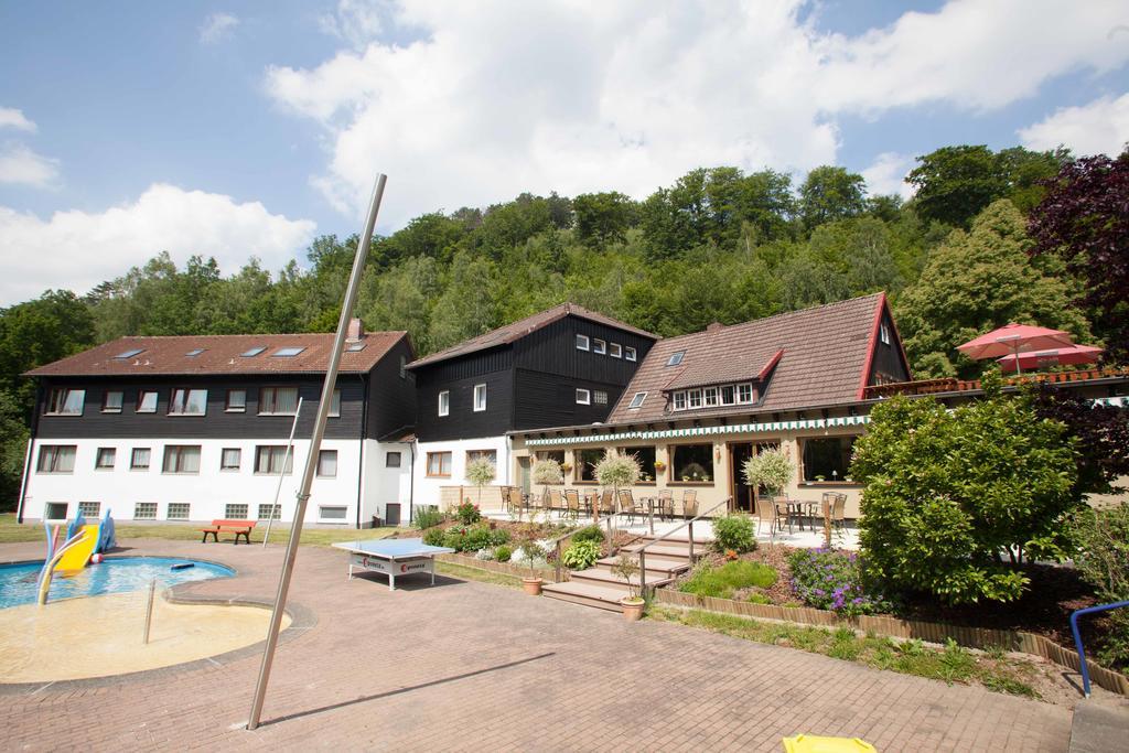 לאנגלסהיים Hotel Im Tannengrund מראה חיצוני תמונה