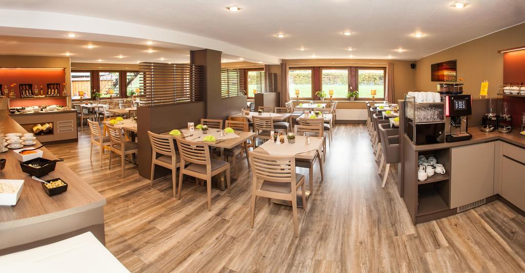 לאנגלסהיים Hotel Im Tannengrund מראה חיצוני תמונה
